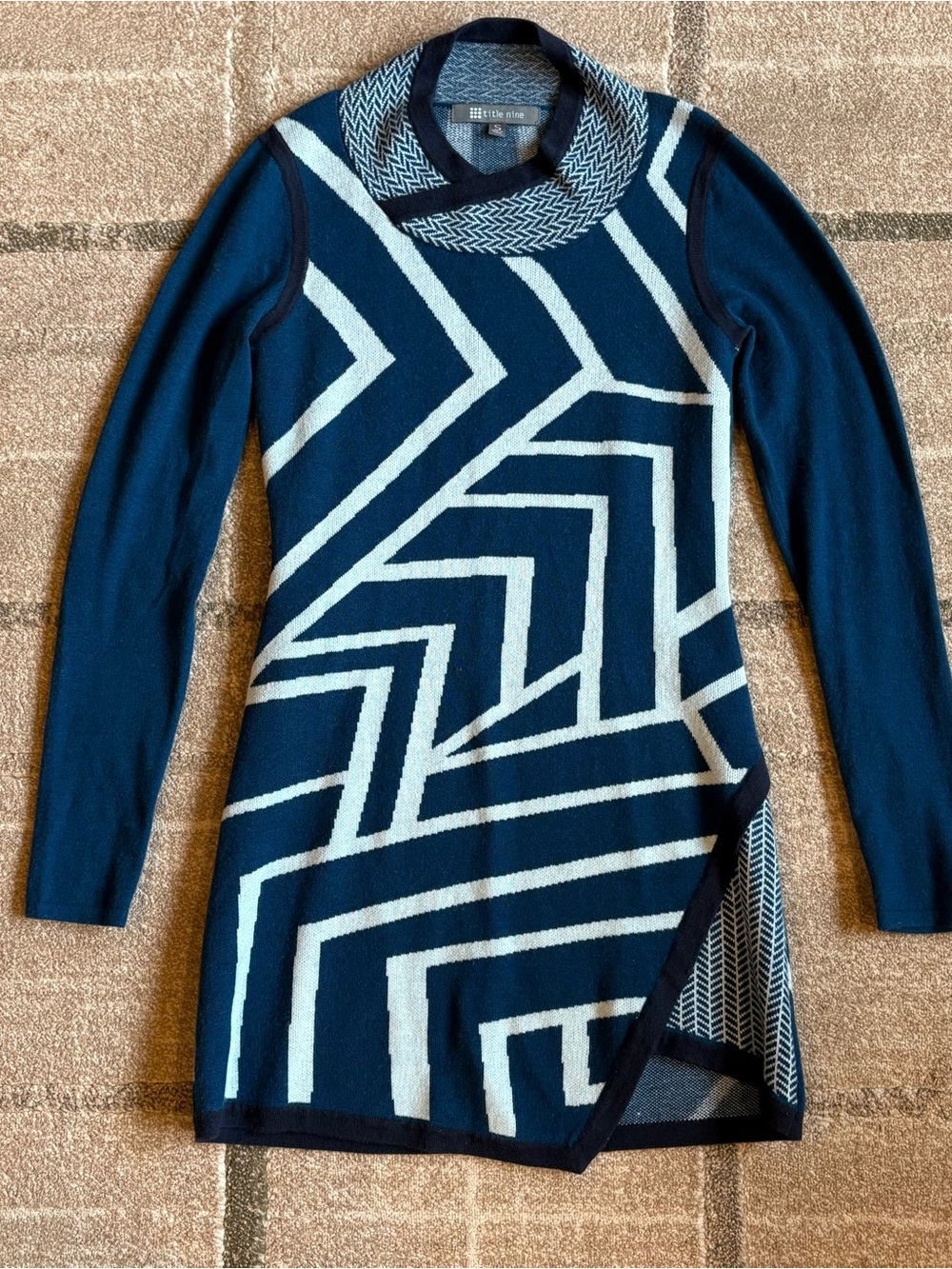 Title Nine Brazen merino wool sweater dress blue geometric Small EUC